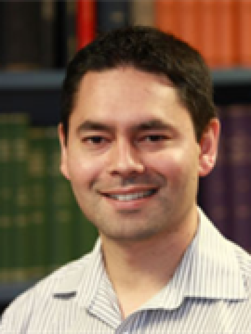 Justin Fernandez Headshot